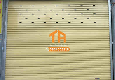 Lắp Đặt Cửa Cuốn Úc Tấm Liền Tại Hóc Môn