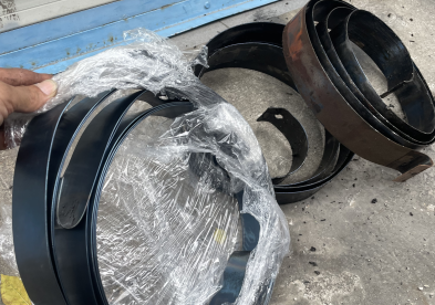 Thay lò xo cửa cuốn giá rẻ