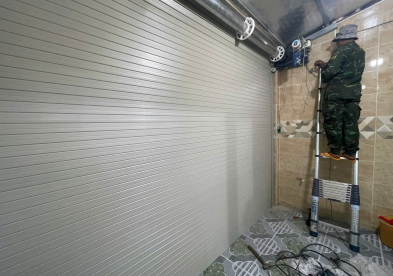Thi Công Trọn Gói Cửa Cuốn Đức Khe Thoáng HC DOOR 503 Tại Tân Bình TP HCM