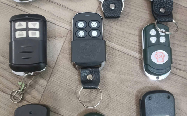 Phụ kiện cửa cuốn