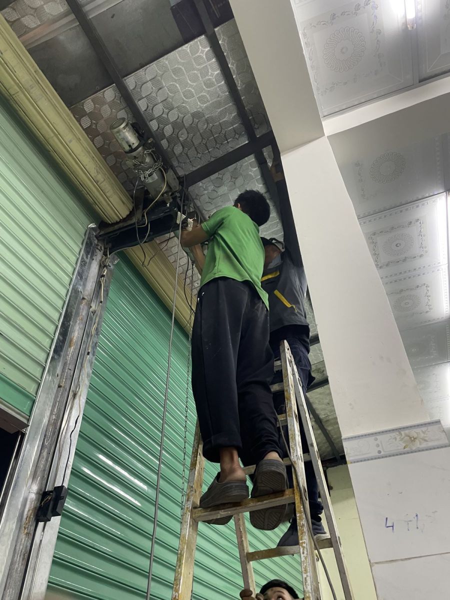 sửa cửa cuốn