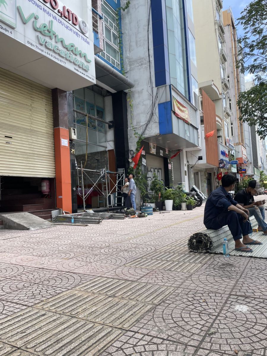Cứu hộ cửa cuốn tại tp hcm